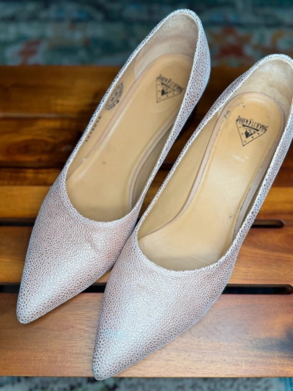 John Fluevog Rose Shimmer Pointed Kitten Heels Size 9.5